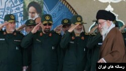 سپاه و خامنه‌ای (آرشیو)