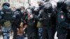 Полиция задерживает протестующих в Москве. 23 января 2021г. 