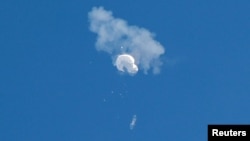 美国在东部沿海上空击落中国高空侦察气球。（2023年2月4日）