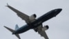 Sebuah Boeing 737 Max ikut serta dalam pameran Paris Air Show ke-52 di Bandara Le Bourget dekat Paris, Perancis, 22 Juni 2017 (foto: Reuters/Pascal Rossignol)