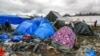 Plus de 9.000 migrants dans la "Jungle" de Calais, en France, selon des ONG