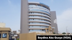 Sans siège, l'APS est hébergée aux 3e et 4e étage de la Maison de la Presse à Dakar, 26 septembre 2018. (VOA/Seydina Aba Gueye)