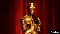 Une statue exposée lors de l’annonce des nominées de la 88e Edition des Oscars à Beverly Hills, en Californie, 14 janvier 2016.