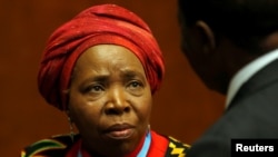 Nkosazana Clarice Dlamini-Zuma, la présidente de la Commission de l'Union Africaine (UA), à Genève, Suisse, le 24 mai 2016.