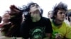 'Headbanging' Picu Pendarahan Otak pada Penggemar Musik Cadas