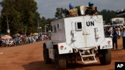 Des Casques bleus à Bangui pour la visite du pape, le 30 novembre 2015. 