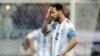 L'Argentin Lionel Messi réagit après le troisième but de la Croatie lors de la Coupe du monde 2018 à Nijni Novgorod, Russie, le 21 juin 2018.