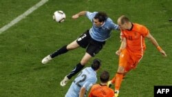 Hollandiya və İspaniya ilk dəfə olaraq futbol üzrə dünya çempionu olmağa namizəddir