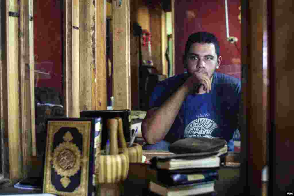 Bakr Atef, a university student, says his father and his brother were arrested in July, 2015. Both are still in jail on charges of a crime that took place in August of 2015, a month after the men were already in custody. Both father and son had, however, participated in anti-government protests the previous year. Atef says: “More than a hundred special soldiers, heavily armed, masked and dressed in camouflage uniforms, stormed our house. They took about 280,000 Egyptian pounds from the house and brought me, my father and six of my brothers downstairs and covered our eyes and tied our hands behind our backs. They pointed a gun at each of us and asked who among us was the most religious. My brother Yahia said he prayed at the mosque and they arrested him. I yelled, ‘You can’t arrest him. We have cameras and recording devices!’ They confiscated the equipment before they took my brother away.” Aug. 29, 2017. (H. Elrasam/VOA)