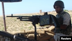 Un soldat égyptien en garde dans la péninsule de Sinaï, 8 juillet 2015.