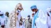 Sarkin Kano, Alhaji Aminu Ado Bayero Lokacin Da Yake Gaisawa Da Gwamnan Kano Abdullahi Umar Ganduje a Filin Idi.