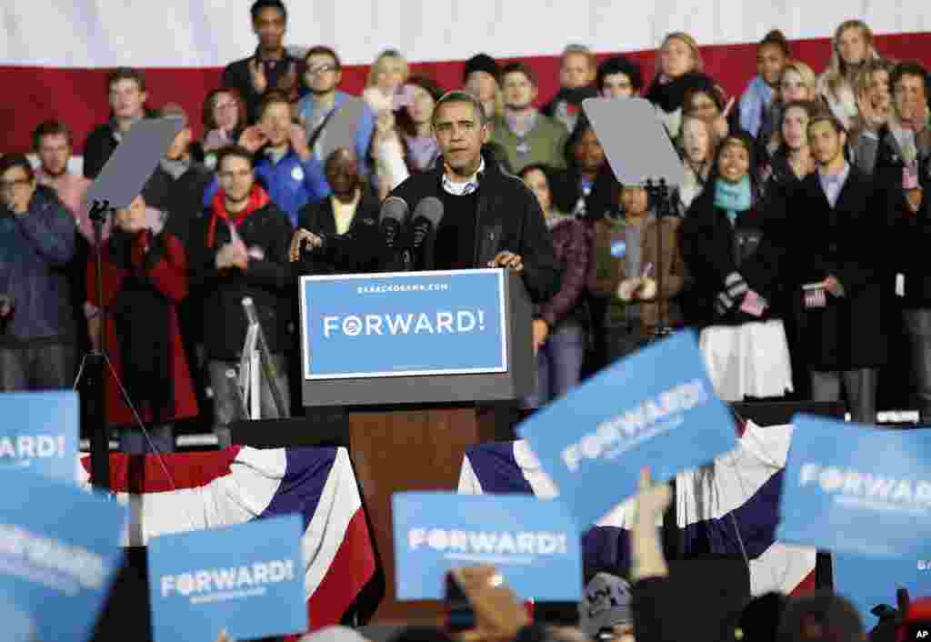 President Barack Obama speaks at a campaign rally at the Community College of Aurora, in Aurora, Colorado, November 4, 2012.