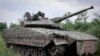 Український військовий на шведській БМП CV90 на позиціях поблизу Бахмута, 25 червня 2023 р. Фото AP