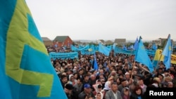 На митинге памяти жертв депортации крымских татар в Симферополе. Архивное фото. 18 мая 2014 г.