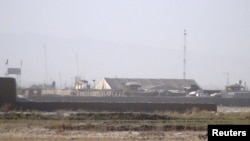 Pangkalan NATO di distrik Zurmat, provinsi Paktia, Afghanistan timur diserang oleh ledakan bom bunuh diri (17/10). 