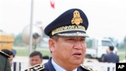 The late Hok Lundy led the national police since 1994 until 2008, he died in a plane crash on November 9, 2008. 