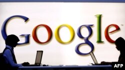 Google menggunakan 'cookie' yang bisa melacak penggunanya untuk menawarkan berbagai produk yang memasang iklan pada situs Google atau YouTube (foto: dok). 