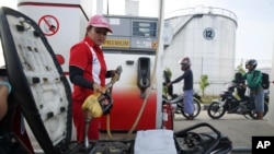 Produksi minyak yang terus merosot menekan pemerintah untuk mengatasi defisit perdagangan yang meluas akibat subsidi energi. (Foto: Dok)