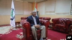 Ibrahim Elbadawi, waziri wa fedha wa serikali ya mpito ya Sudan alipohojiwa mjini Khartoum, Sudan, Jan. 28, 2020, speaks in an interview in Khartoum, Sudan, Jan. 28, 2020.