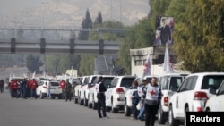 Un convoi de la croix rouge, du croissant rouge et des Nations Unis en partance pour Madaya le 11 janvier 2016. 