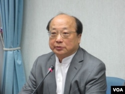 台湾前外长、国民党总统候选人朱立伦竞选总部主委胡志强（美国之音张永泰拍摄）