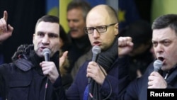 Віталій Кличко, Арсеній Яценюк, Олег Тягнибок
