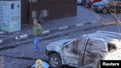 У випадках, коли на місто з літаків падають російські бомби, влада не повідомляє про причини вибухів. Наслідки вибуху в Білгороді, Росія, 9 травня 2024 року. REUTERS/Stringer