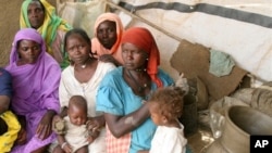 Konflik etnis telah mengakibatkan puluhan ribu orang keluar dari Darfur untuk mengungsi (foto: dok). 