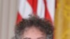 En esta imagen del 2012, Bob Dylan aparece justo antes de recibir la Medalla Presidencial a la Libertad, de manos del entonces presidente Barack Obama.