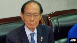 Cả 2 điệp viên Bắc Triều Tiên thú nhận được lệnh ám sát một người đào tị tên Hwang Jang-yeop, ông từng là một viên chức cao cấp trong chính phủ Bình Nhưỡng và là thầy dạy của lãnh tụ hiện nay của Bắc Triều Tiên Kim Jong Il