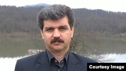 رضا شهابی، فعال کارگری زندانی و از اعضای هیئت مدیره سندیکای کارگران شرکت واحد اتوبوسرانی تهران