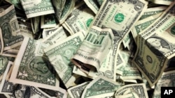 El dólar estadounidense subió a un máximo de tres meses el martes 20 de julio de 2021. [Archivo]